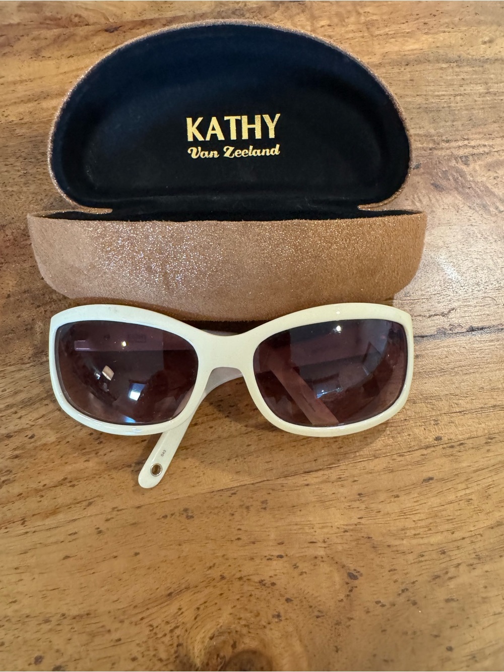 Kathy Van Zeeland White Sunglasses with Case